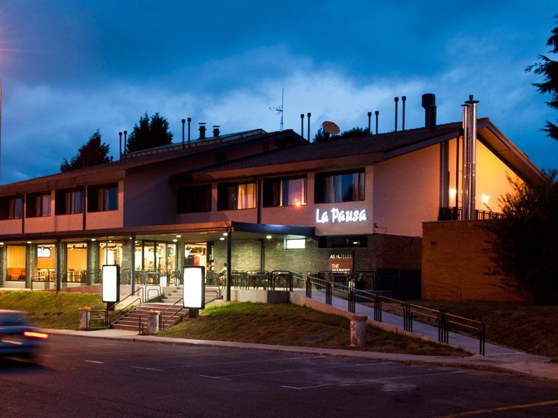As Hoteles Altube Zuia Eksteriør bilde